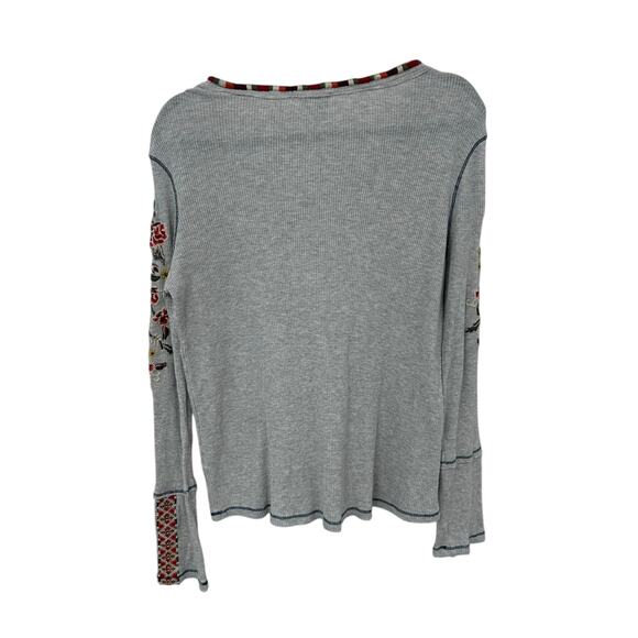 Sundance Grey Multi Floral Embroidered Long Sleeve Thermal Top Womens Medium - Picture 6 of 6
